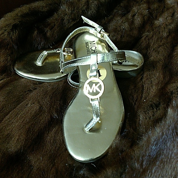 Michael Kors little girls sandals - Picture 1 of 2